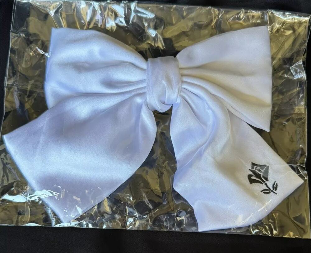 NWT Lancôme Large White With Black Flower Hair Bow Clip Bar Closure ￼